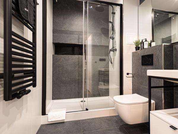 2HomeRent Apartamenty Garbary 12 : photo 8 de la chambre appartement 1 chambre avec balcon