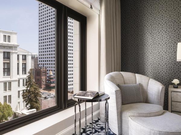 The Ritz-Carlton, San Francisco : photo 6 de la chambre chambre lit king-size deluxe - Étage inférieur