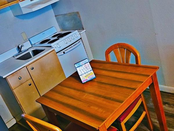 Wayfarer Motel : photo 5 de la chambre chambre double deluxe (2 adultes + 1 enfant)