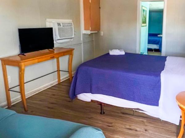 Crepe Myrtle by OYO : photo 5 de la chambre 1 king bed & 2 full bed