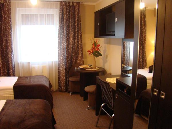 Apart A2 Bezobsługowy 24h Poznań : photo 2 de la chambre chambre double ou lits jumeaux avec salle de bains