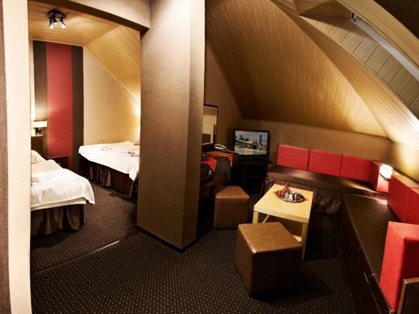 Apart A2 Bezobsługowy 24h Poznań : photo 3 de la chambre chambre familiale