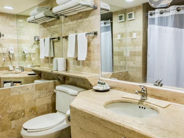 Wyndham Garden Guadalajara Expo Plaza del Sol : photo 1 de la chambre king room club garden