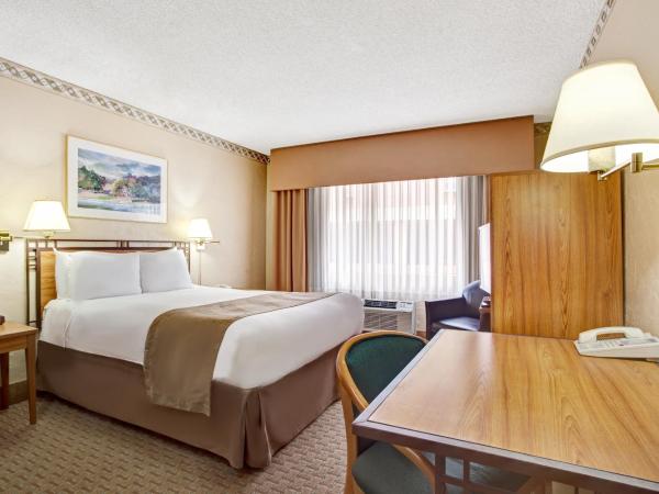 Travelodge by Wyndham Seattle By The Space Needle : photo 7 de la chambre chambre lit king-size - non-fumeurs