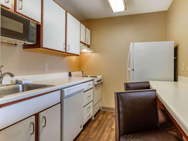 Extended Stay America Suites - Houston - Med Ctr - NRG Park - Kirby : photo 4 de la chambre studio de luxe avec 1 lit queen-size - non-fumeurs