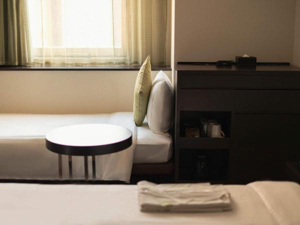 Hotel Brighton City Osaka Kitahama : photo 2 de la chambre chambre triple d'angle de luxe - non-fumeurs - 27 m²