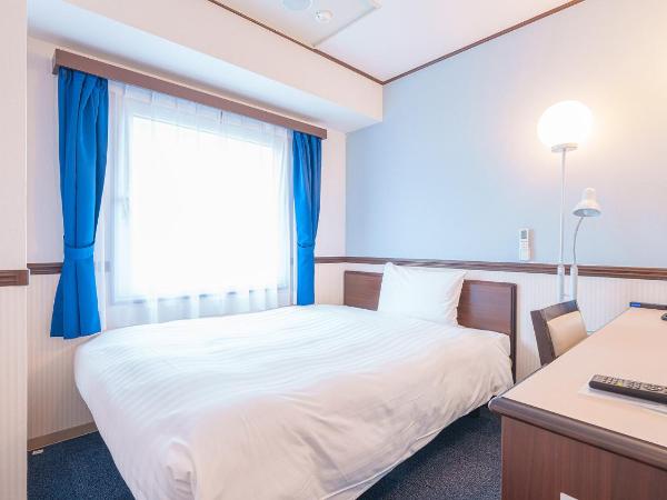 Toyoko Inn Shin-Osaka-eki Higashi-guchi : photo 1 de la chambre chambre double pour occupation simple - fumeurs