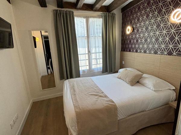 Hôtel Le Blason : photo 7 de la chambre chambre double