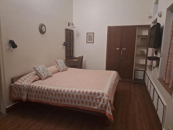 Hotel Arya Niwas : photo 6 de la chambre chambre double - accessible aux personnes à mobilité réduite