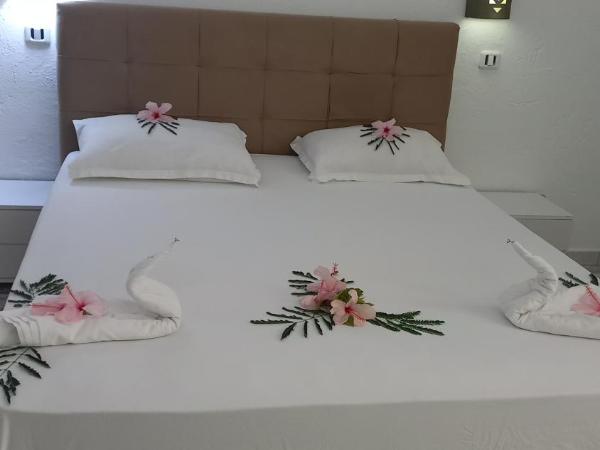 Hotel Le Khalife : photo 10 de la chambre chambre double avec balcon (2 adultes + 1 enfant)