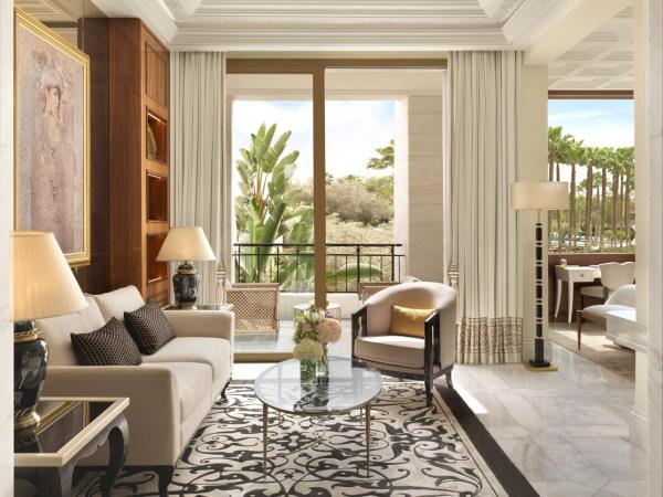 The Ritz-Carlton Rabat, Dar Es Salam : photo 1 de la chambre premier king room with terrace and pool view