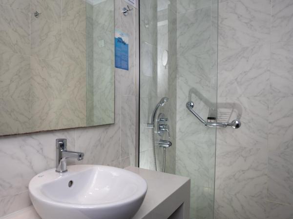 Alia Beach Hotel by Estia : photo 9 de la chambre chambre double standard - vue latérale sur mer