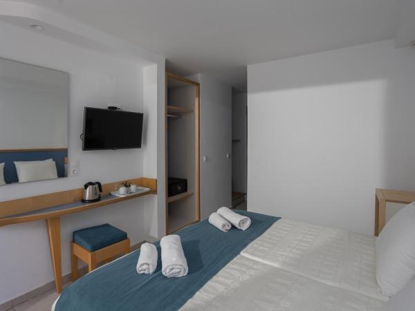 Alia Beach Hotel by Estia : photo 7 de la chambre chambre standard avec vue sur la piscine