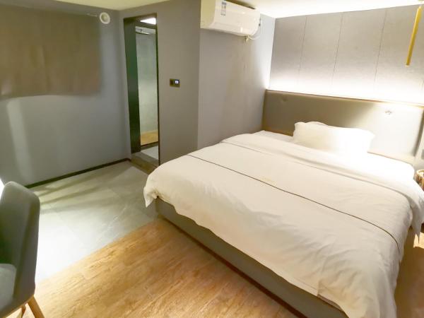 Lanerz Hotel - Shenzhen Futian District Huaqiang Road Metro Station : photo 2 de la chambre chambre supérieure lit queen-size