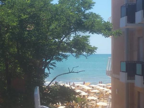 Residence Ambra : photo 1 de la chambre chambre familiale (2 adultes + 1 enfant)