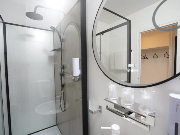 Anaïs Hôtel Bourges Nord Saint-Doulchard : photo 6 de la chambre chambre lits jumeaux