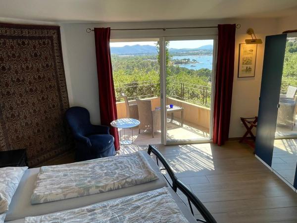 U Paradisu B&B : photo 8 de la chambre chambre double avec balcon - vue sur mer