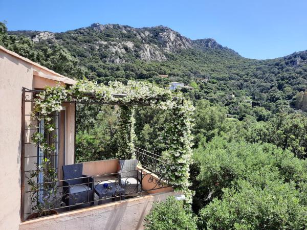 U Paradisu B&B : photo 6 de la chambre chambre double avec balcon - vue sur mer