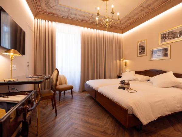 International au Lac Historic Lakeside Hotel : photo 1 de la chambre chambre double classique