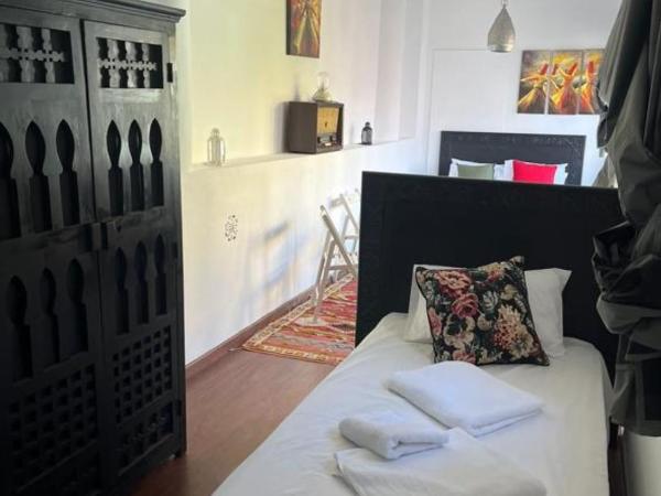 Riad Tazi Casablanca : photo 4 de la chambre suite deluxe avec baignoire spa