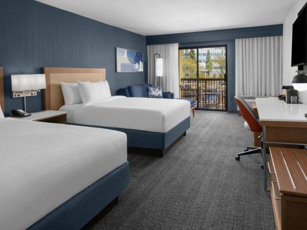 Courtyard San Diego Central : photo 1 de la chambre chambre 2 lits queen-size avec balcon