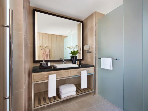 Sofitel Sydney Darling Harbour : photo 6 de la chambre chambre lit king-size supérieure avec vue sur le port