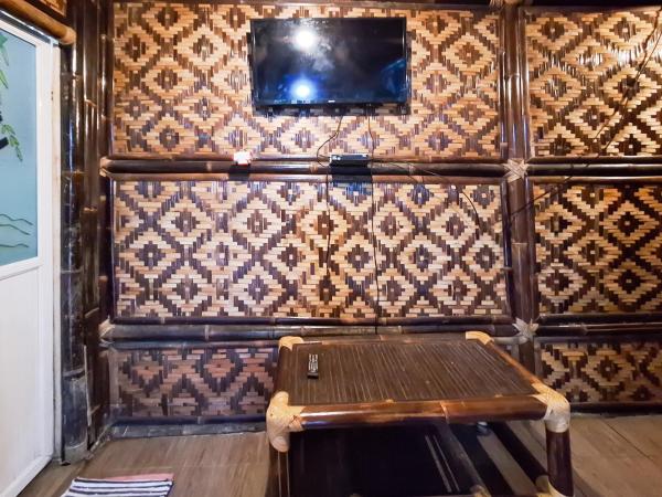 RedDoorz at Kampung Istal Bogor : photo 3 de la chambre chambre lits jumeaux deluxe