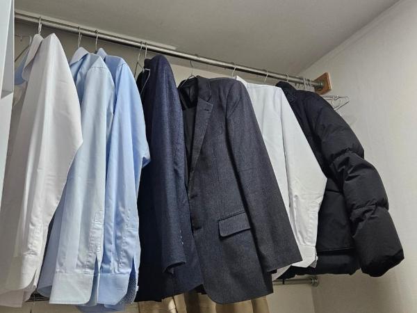 hongdeUnihostel-Men only : photo 2 de la chambre chambre simple avec salle de bains commune