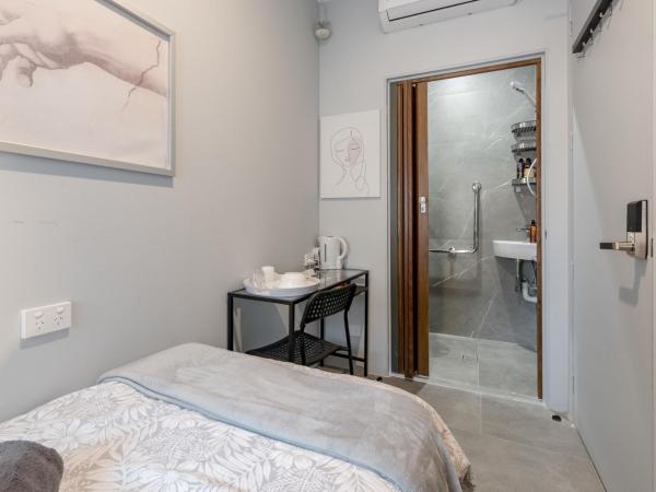 Cozy King Single Ensuite Room - AC - Next to CBD - Near Central Station Townhall Chinatown Darling Harbour UTS USYD : photo 3 de la chambre chambre simple avec salle de bains privative