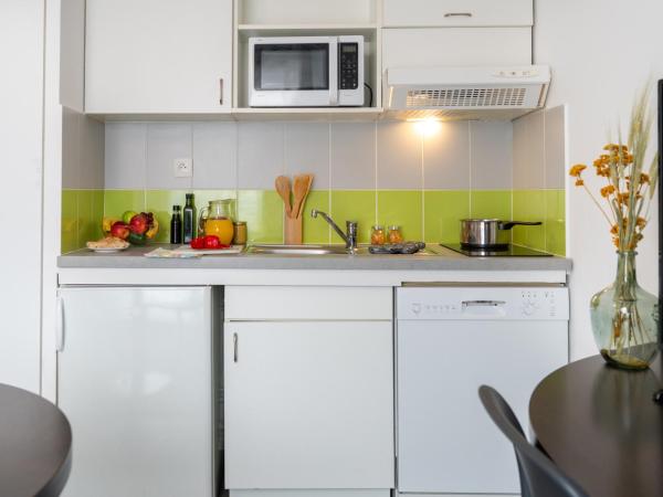 Nemea Appart Hotel Home Suite Nancy Centre : photo 4 de la chambre studio avec lit double (2 adultes)