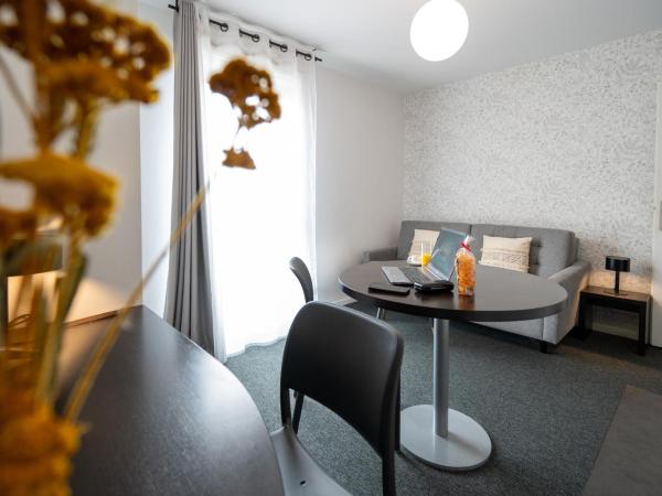 Nemea Appart Hotel Home Suite Nancy Centre : photo 6 de la chambre appartement 1 chambre (4 adultes)