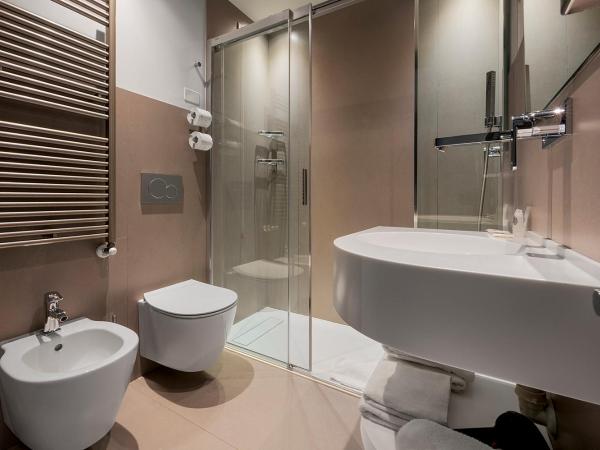 Hotel Verona : photo 1 de la chambre chambre double supérieure avec balcon