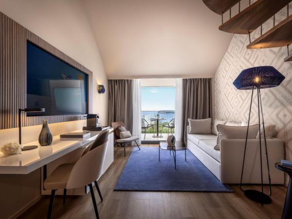 Valamar Lacroma Hotel : photo 5 de la chambre suite niveau v pour 2+2 personnes - vue sur mer