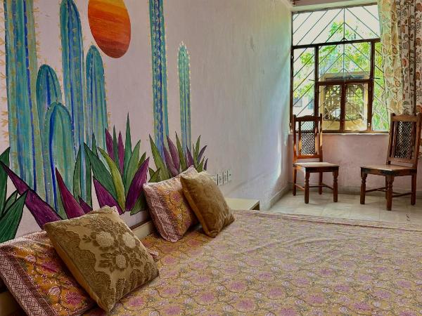 Jwala Niketan Eco Homestay : photo 2 de la chambre chambre double avec salle de bains privative