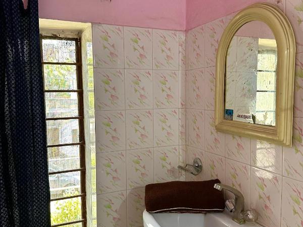 Jwala Niketan Eco Homestay : photo 1 de la chambre chambre familiale avec salle de bains privative
