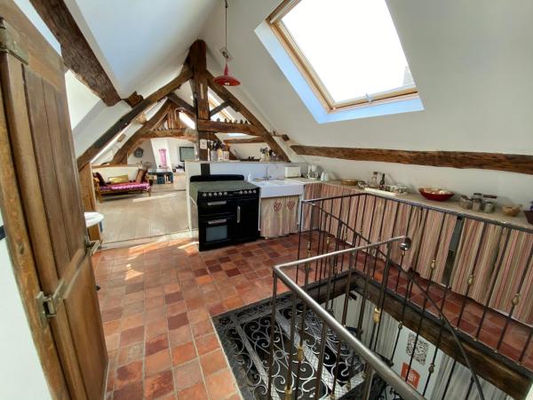 L'académie de Clémence, Guest House Paris-Roland-Garros : photo 2 de la chambre suite deluxe avec lit king-size