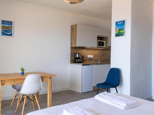 Residence Roc E Mare Cargèse : photo 1 de la chambre studio - vue sur mer