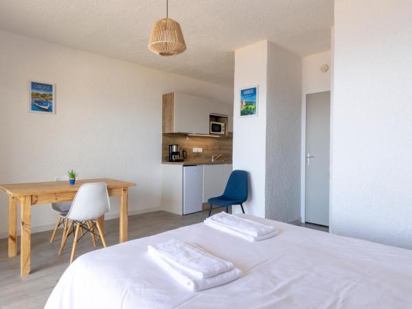 Residence Roc E Mare Cargèse : photo 2 de la chambre studio - vue sur mer