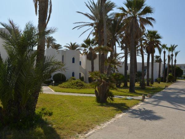 Ruspina Beach Resort : photo 1 de la chambre chambre familiale standard