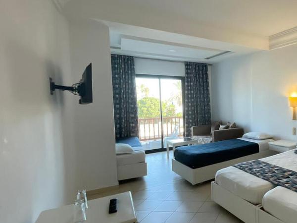 Ruspina Beach Resort : photo 4 de la chambre chambre familiale standard