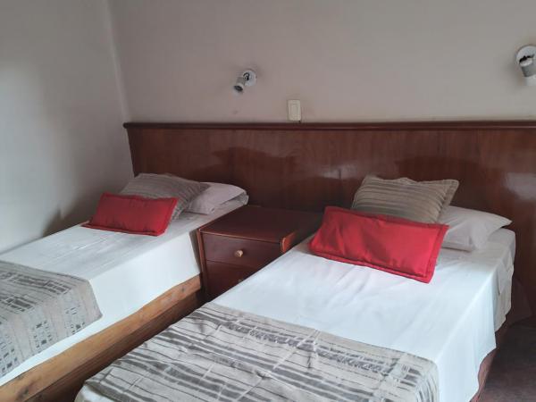 Camino Real Hotel : photo 4 de la chambre chambre double ou lits jumeaux