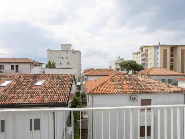 Hotel Diana : photo 6 de la chambre chambre double ou lits jumeaux deluxe avec balcon