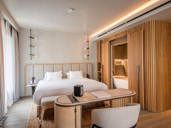 Only YOU Hotel Málaga : photo 2 de la chambre suite junior oy love