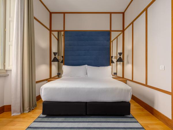 Room Mate Luca : photo 5 de la chambre chambre double deluxe