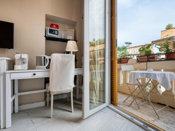 Your House Rooms : photo 4 de la chambre chambre simple avec salle de bains extérieure privative