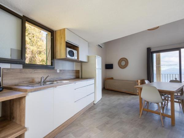 Residence Roc E Mare Cargèse : photo 6 de la chambre appartement 1 chambre avec vue sur mer (6 adultes)