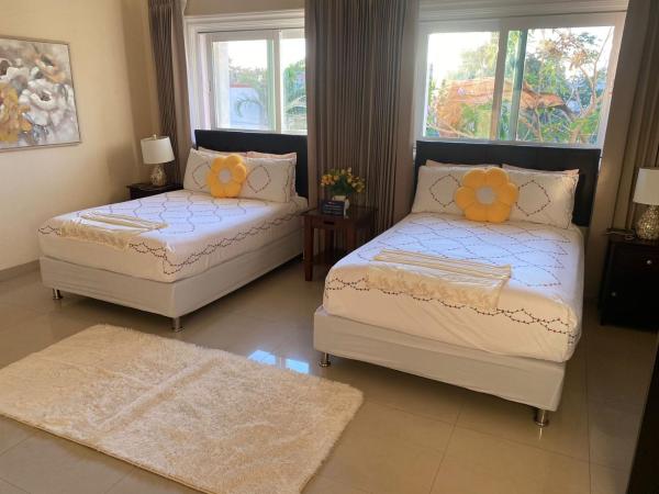 Villa Segovia : photo 8 de la chambre chambre deluxe avec 2 lits queen-size