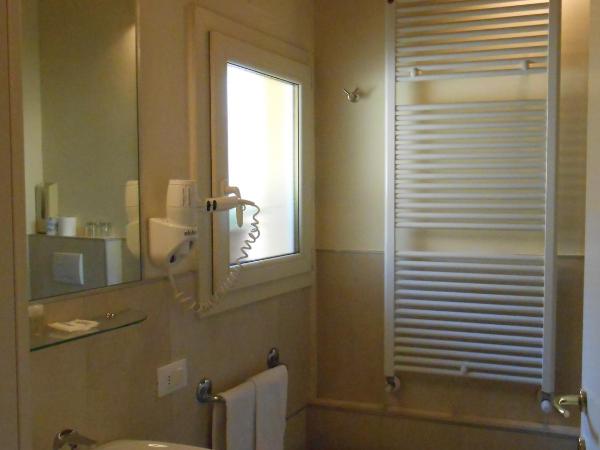 Hotel Atlantic : photo 4 de la chambre chambre double ou lits jumeaux