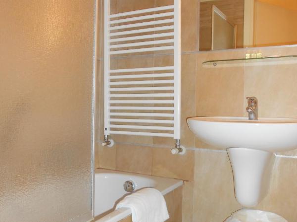 Hotel Atlantic : photo 6 de la chambre chambre triple