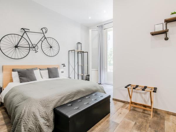 Panurban : photo 1 de la chambre chambre double avec salle de bains privative